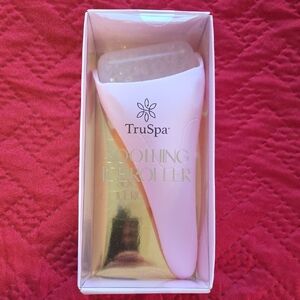 Pink Soothing Ice Roller